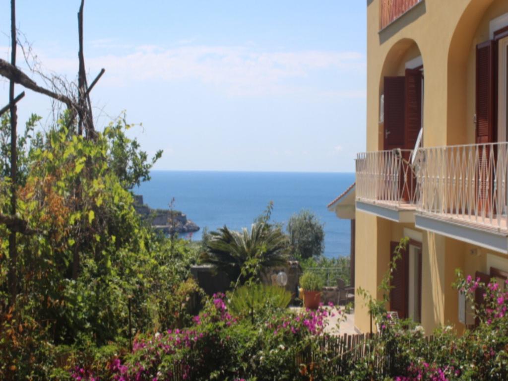 Faraglioni Di Sorrento Guesthouse Rom bilde